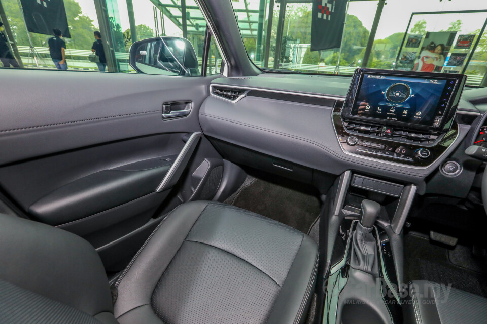 Toyota Corolla Cross XG10 (2021) Interior
