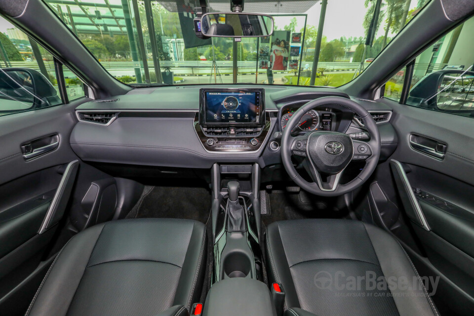 Toyota Corolla Cross XG10 (2021) Interior