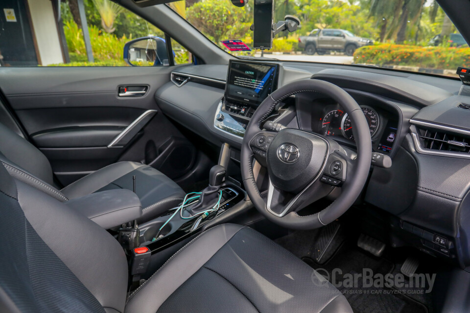 Toyota Corolla Cross XG10 (2021) Interior