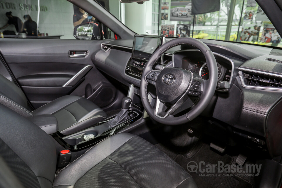Toyota Corolla Cross XG10 (2021) Interior