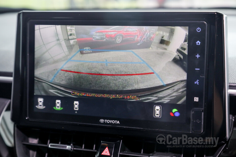 Toyota Corolla Cross XG10 (2021) Interior