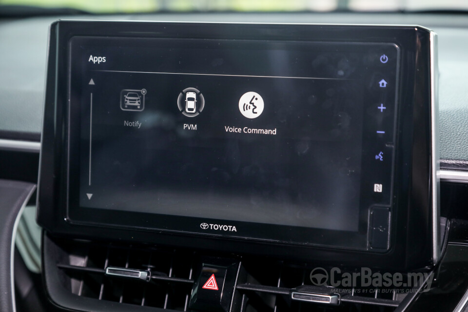 Toyota Corolla Cross XG10 (2021) Interior