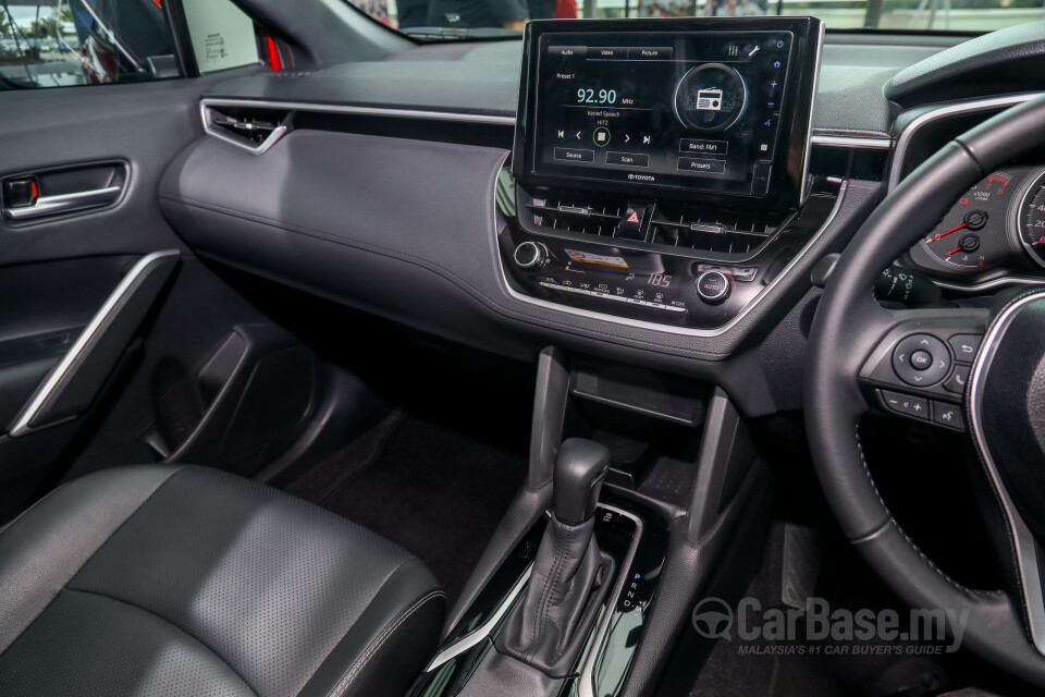 Toyota Corolla Cross XG10 (2021) Interior