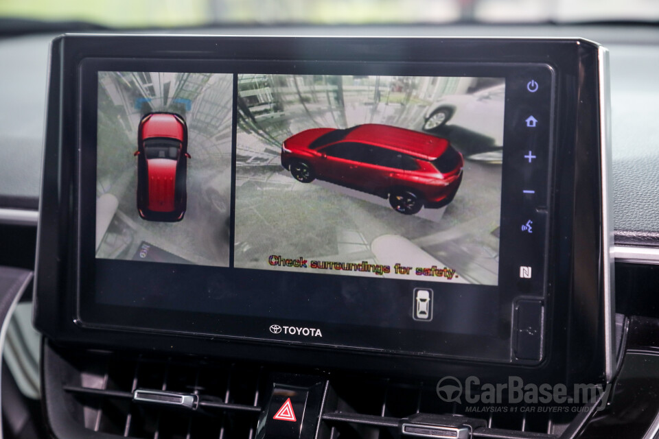 Toyota Corolla Cross XG10 (2021) Interior