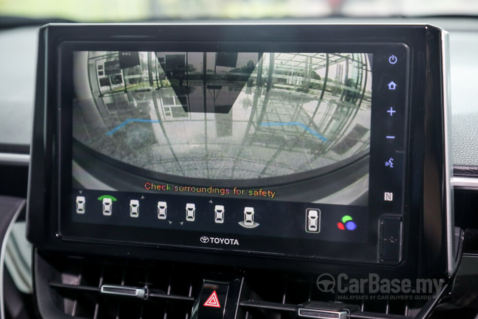 Toyota Corolla Cross XG10 (2021) Interior