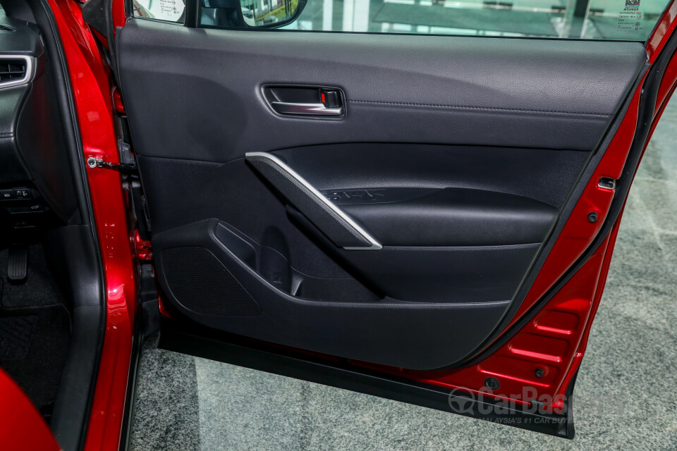 Toyota Corolla Cross XG10 (2021) Interior