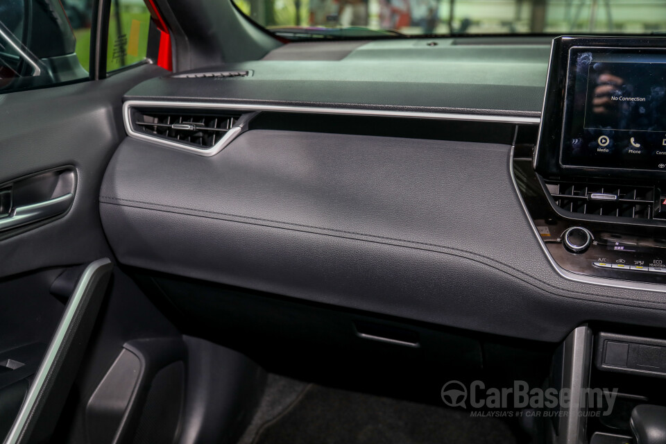 Toyota Corolla Cross XG10 (2021) Interior