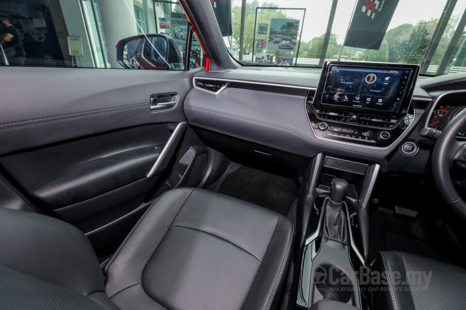 Toyota Corolla Cross XG10 (2021) Interior