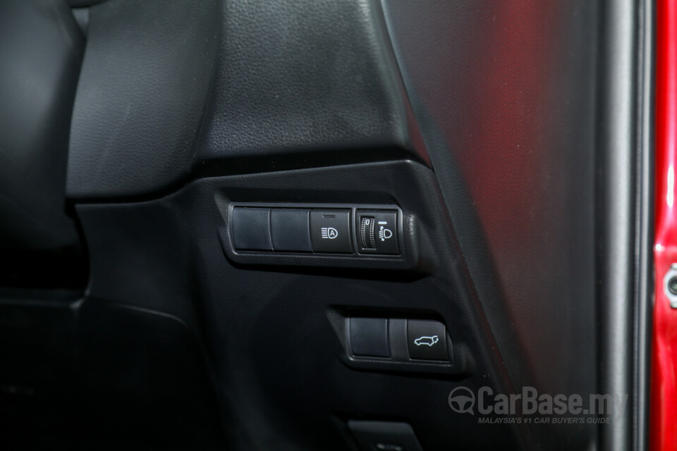 Toyota Corolla Cross XG10 (2021) Interior