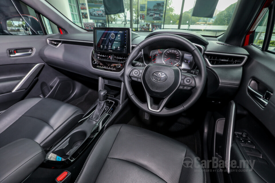 Toyota Corolla Cross XG10 (2021) Interior