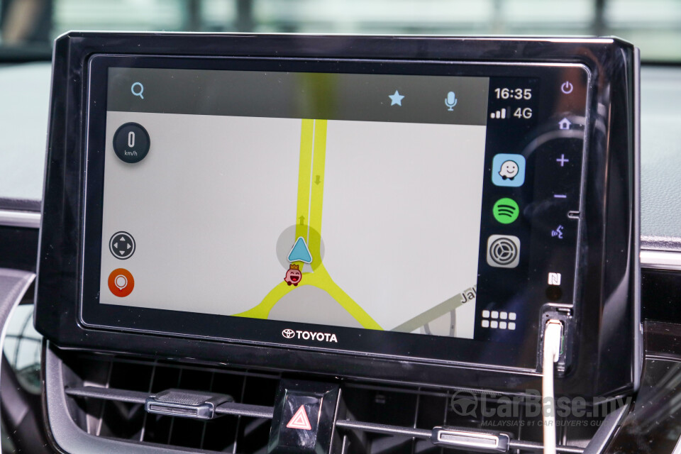 Toyota Corolla Cross XG10 (2021) Interior
