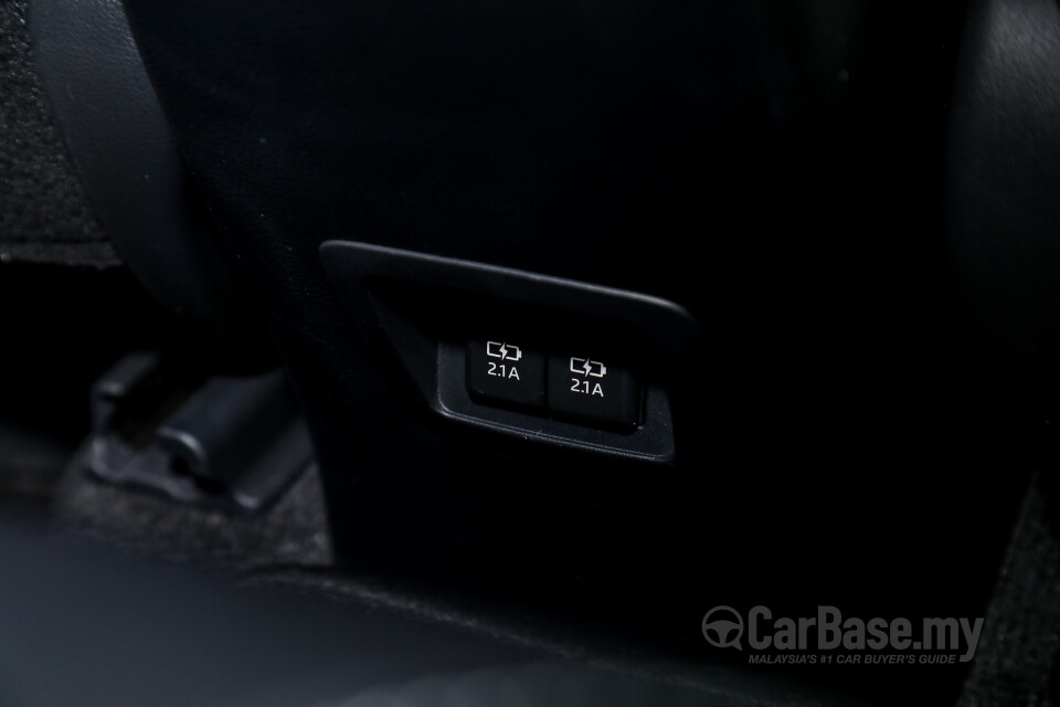 Toyota Corolla Cross XG10 (2021) Interior