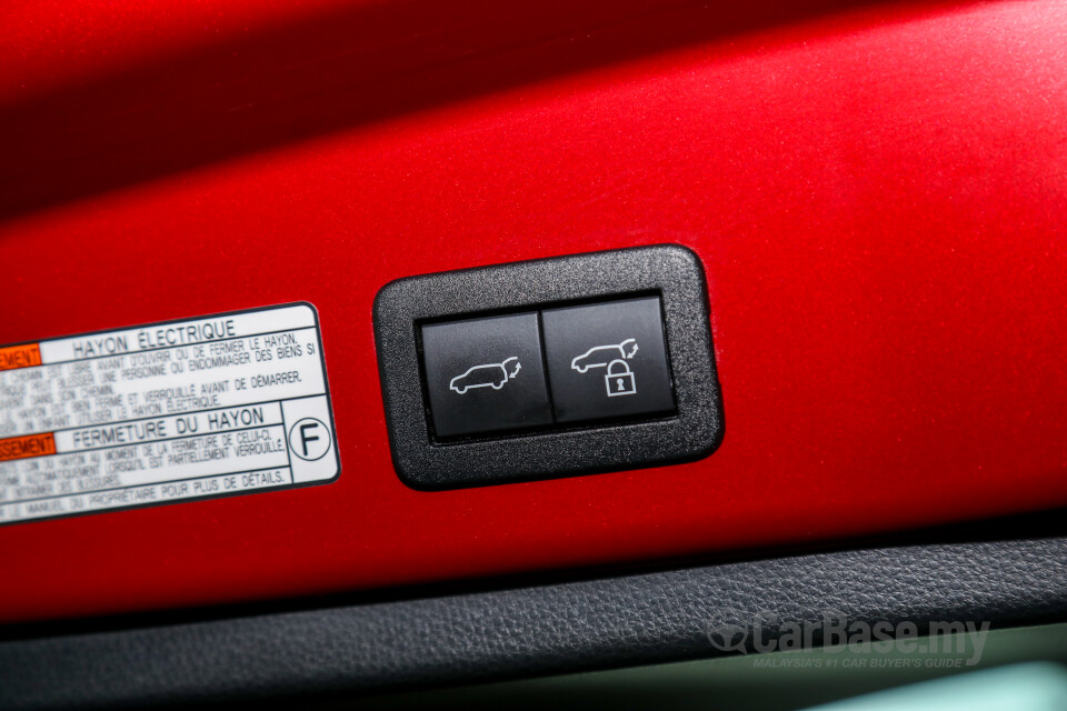 Toyota Corolla Cross XG10 (2021) Interior