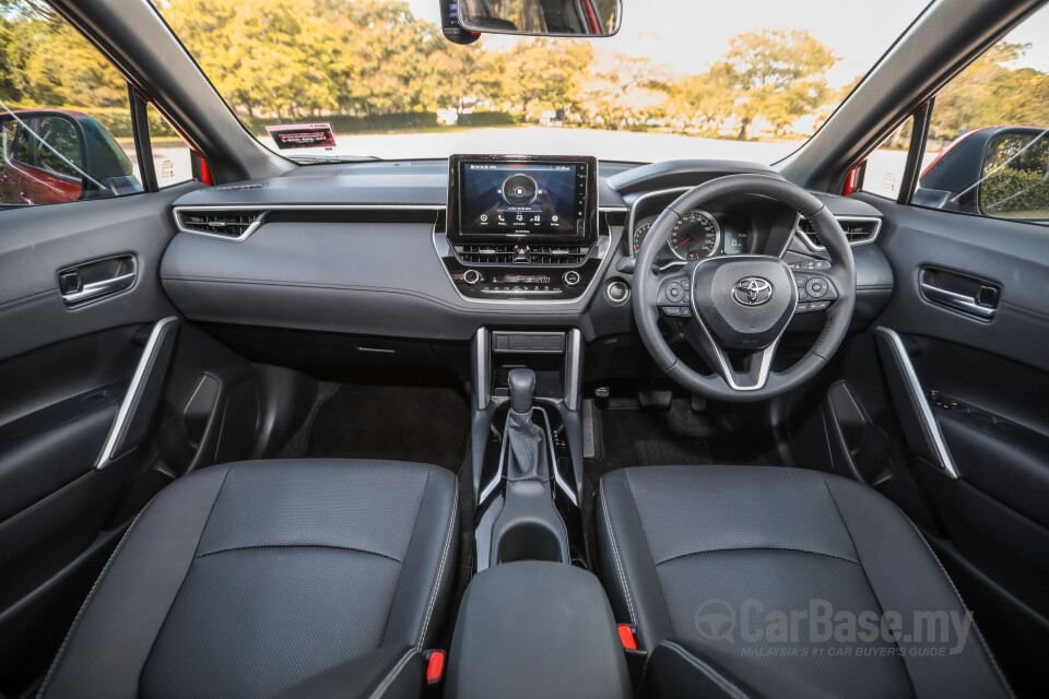 Toyota Corolla Cross XG10 (2021) Interior