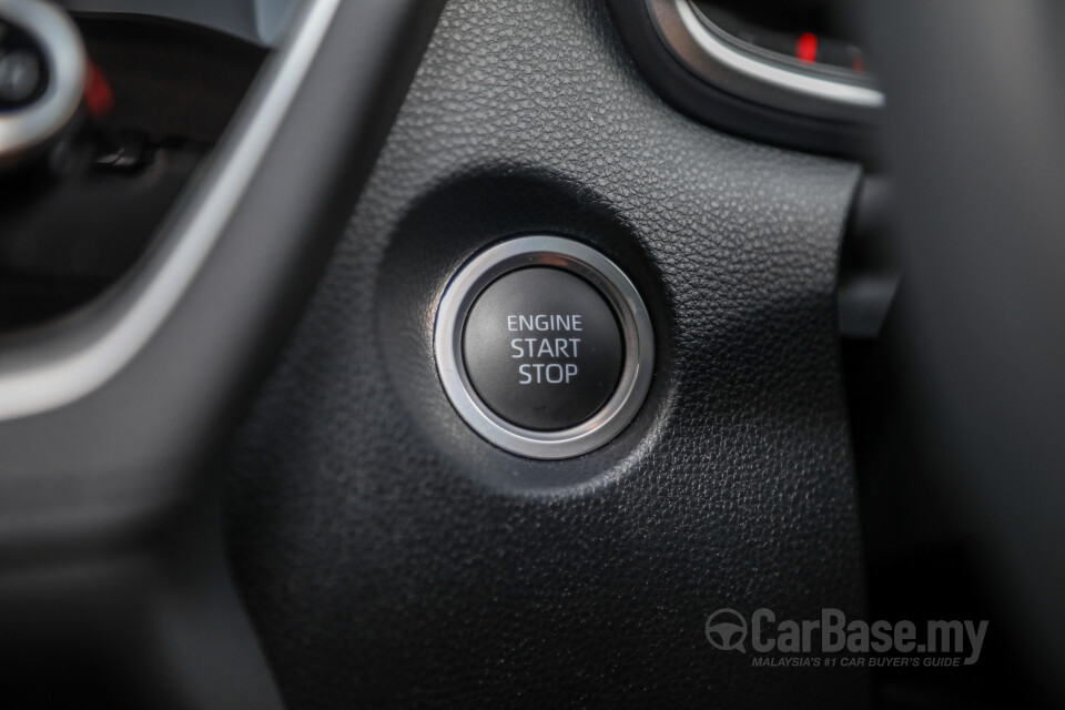 Toyota Corolla Cross XG10 (2021) Interior