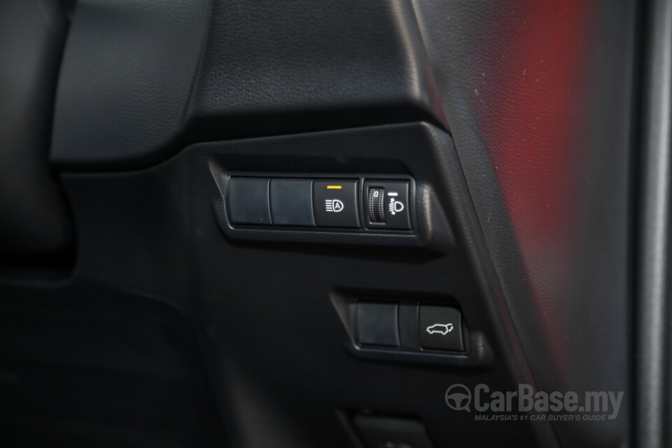 Toyota Corolla Cross XG10 (2021) Interior