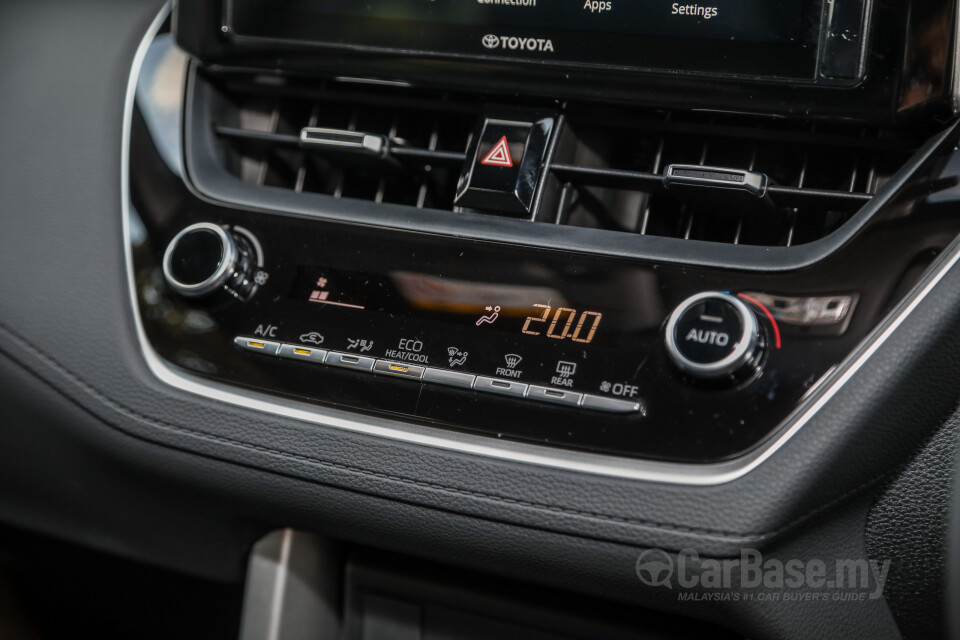 Toyota Corolla Cross XG10 (2021) Interior