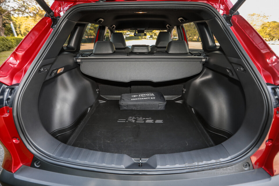 Toyota Corolla Cross XG10 (2021) Interior