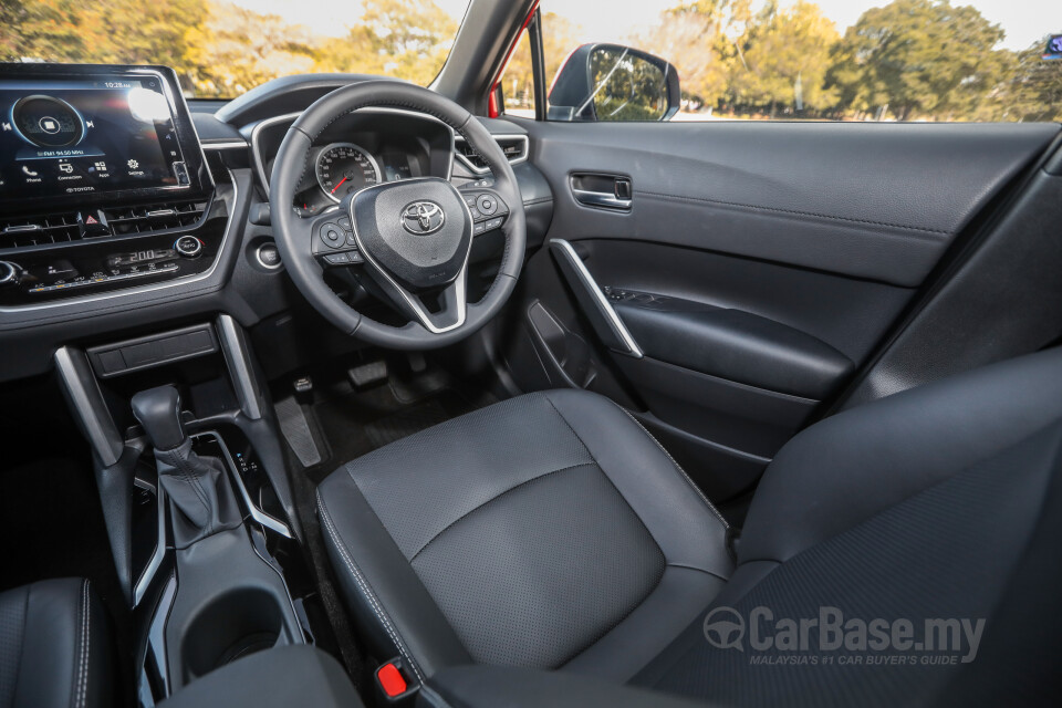 Toyota Corolla Cross XG10 (2021) Interior