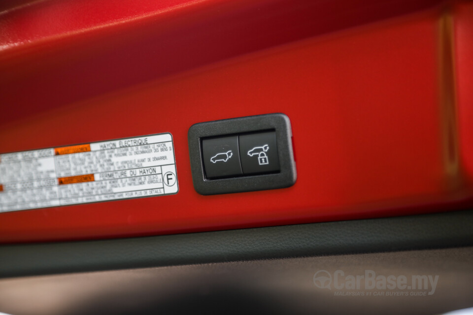 Toyota Corolla Cross XG10 (2021) Interior