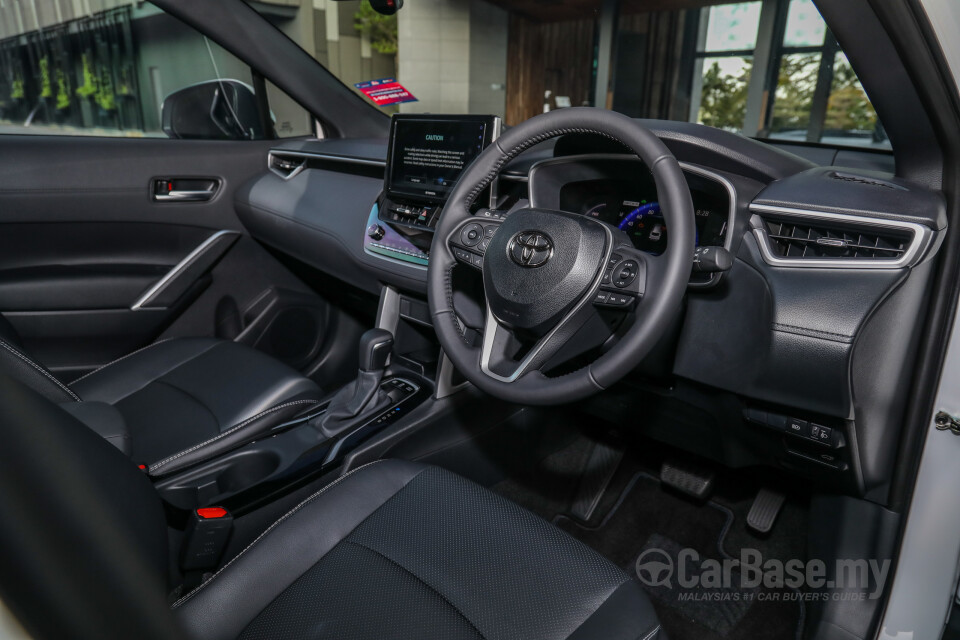 Toyota Corolla Cross XG10 (2021) Interior