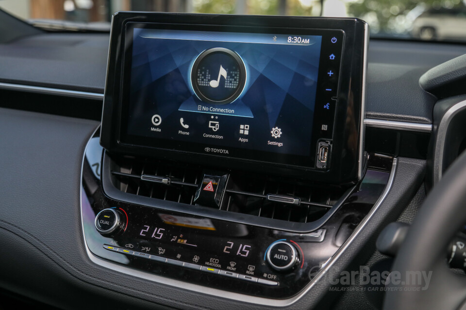 Toyota Corolla Cross XG10 (2021) Interior