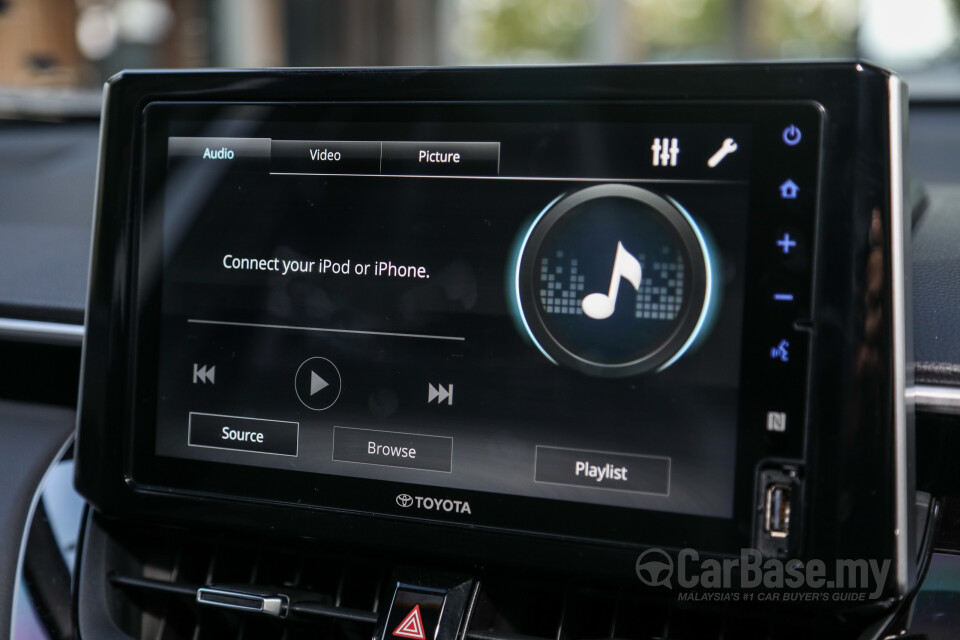 Toyota Corolla Cross XG10 (2021) Interior