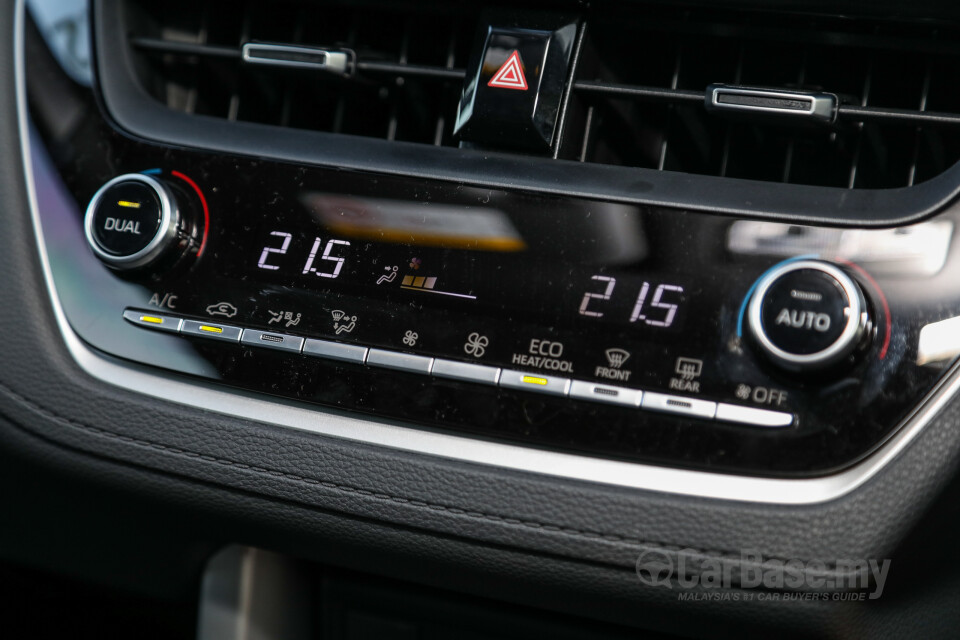 Toyota Corolla Cross XG10 (2021) Interior