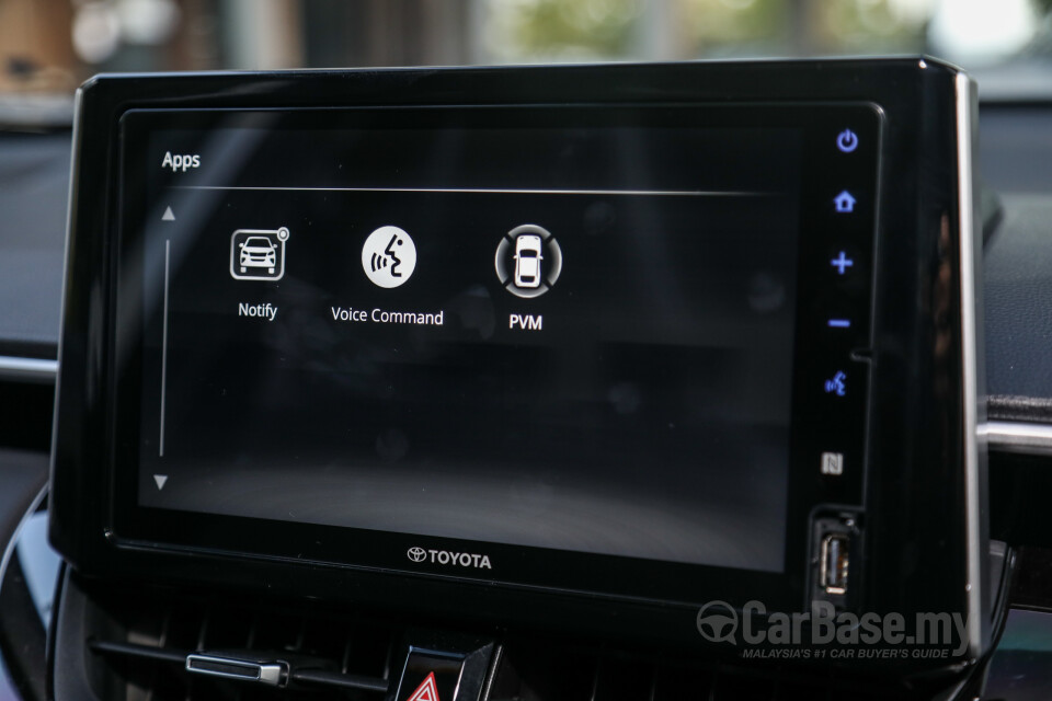 Toyota Corolla Cross XG10 (2021) Interior