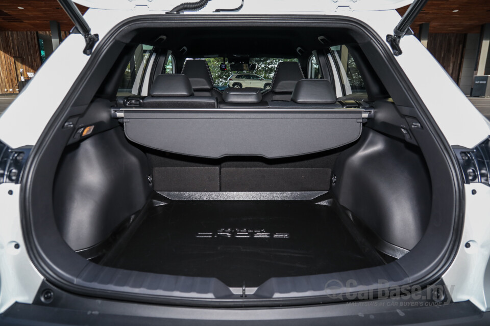 Toyota Corolla Cross XG10 (2021) Interior