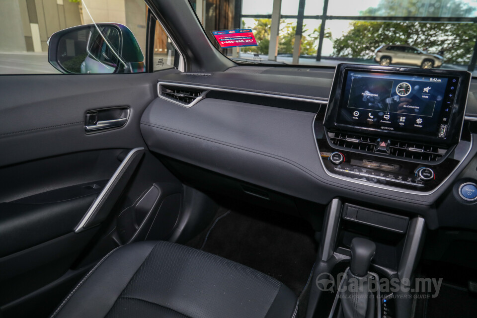Toyota Corolla Cross XG10 (2021) Interior