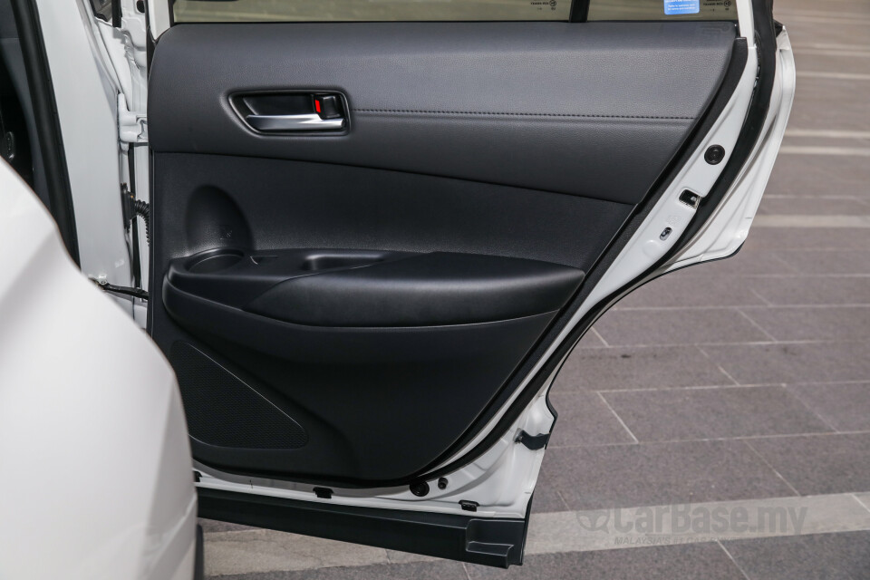 Toyota Corolla Cross XG10 (2021) Interior