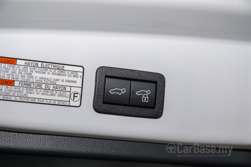 Toyota Corolla Cross XG10 (2021) Interior