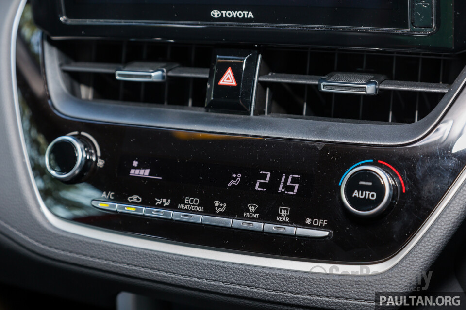 Toyota Corolla Cross XG10 (2021) Interior