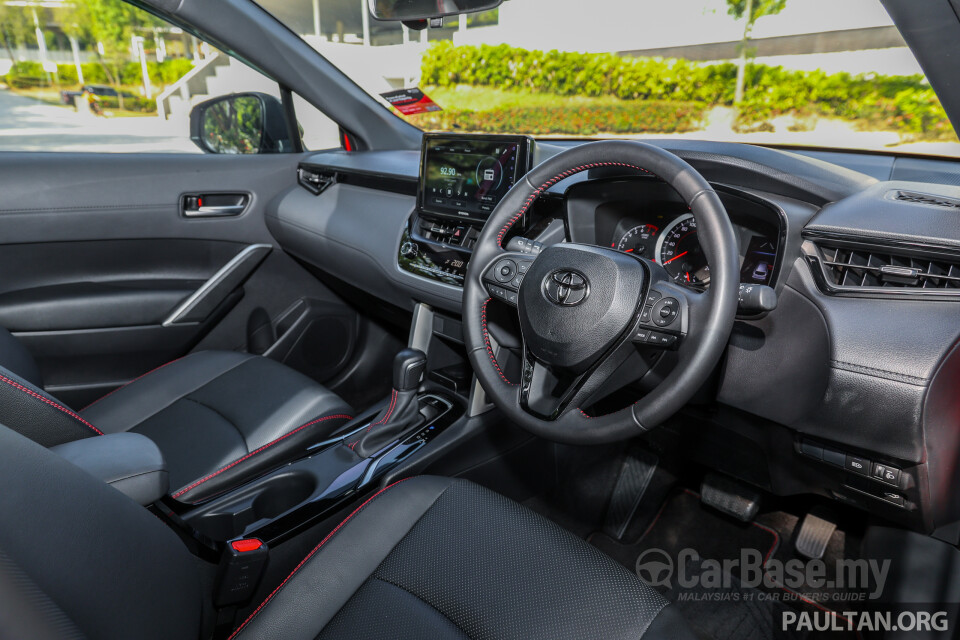 Toyota Corolla Cross XG10 (2021) Interior