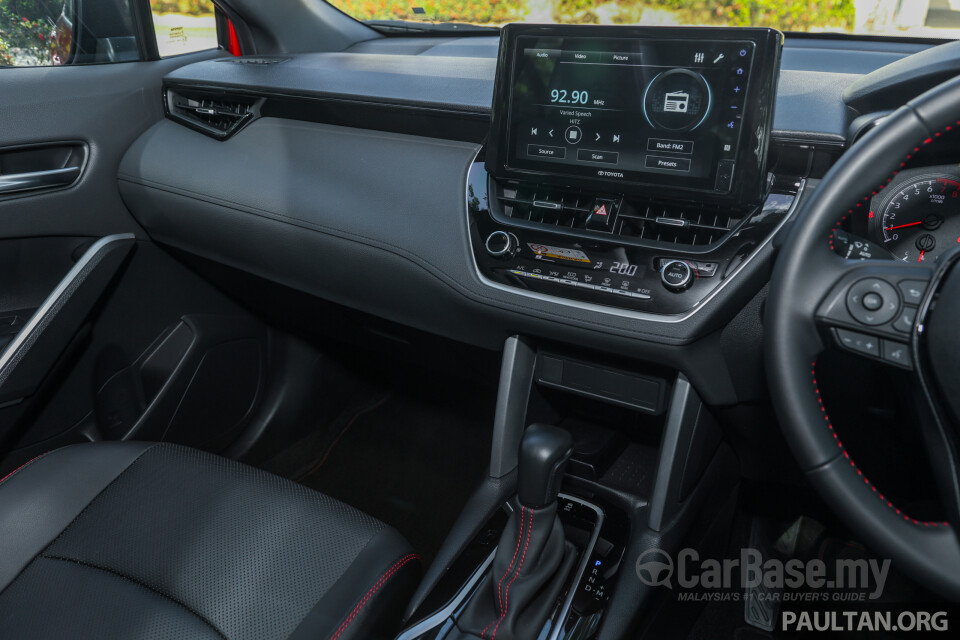 Toyota Corolla Cross XG10 (2021) Interior