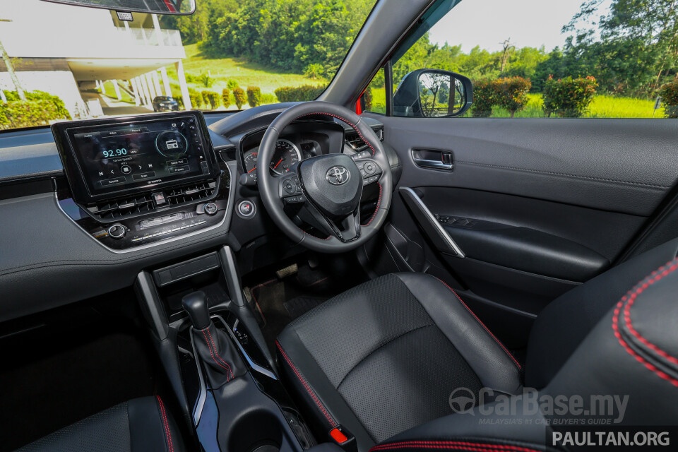 Toyota Corolla Cross XG10 (2021) Interior