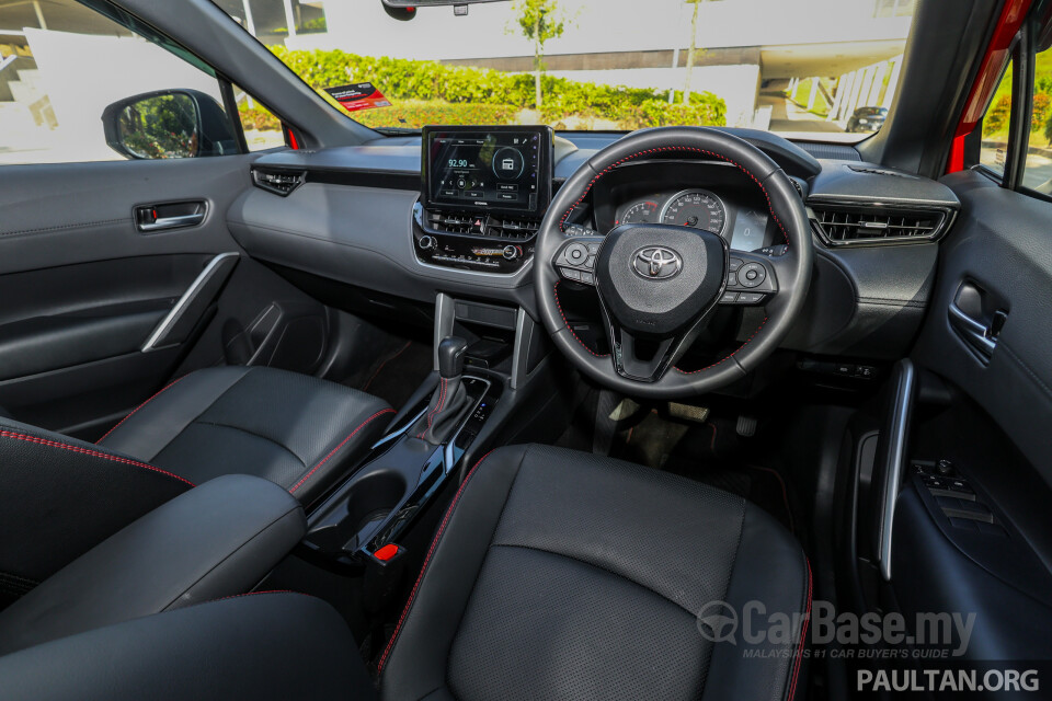Toyota Corolla Cross XG10 (2021) Interior