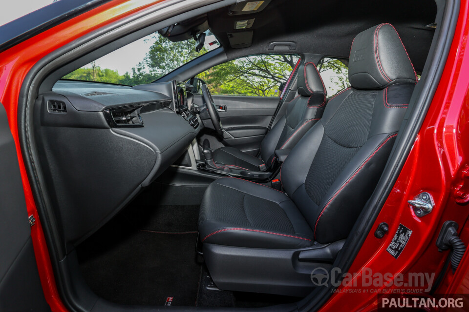 Toyota Corolla Cross XG10 (2021) Interior