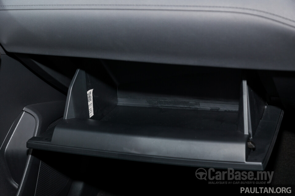 Toyota Corolla Cross XG10 (2021) Interior