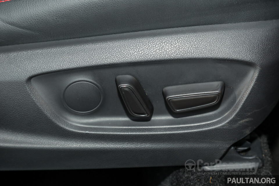 Toyota Corolla Cross XG10 (2021) Interior