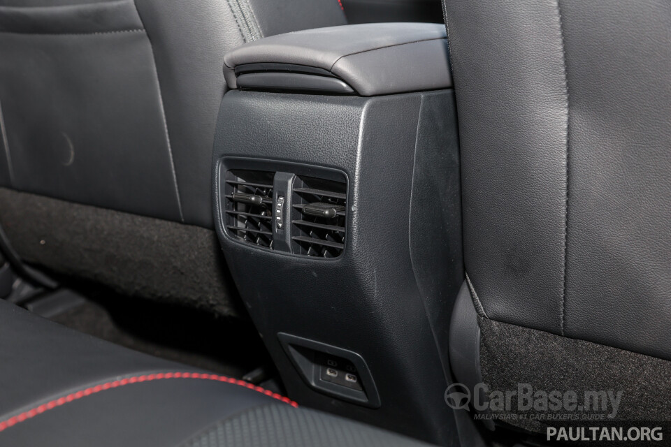 Toyota Corolla Cross XG10 (2021) Interior