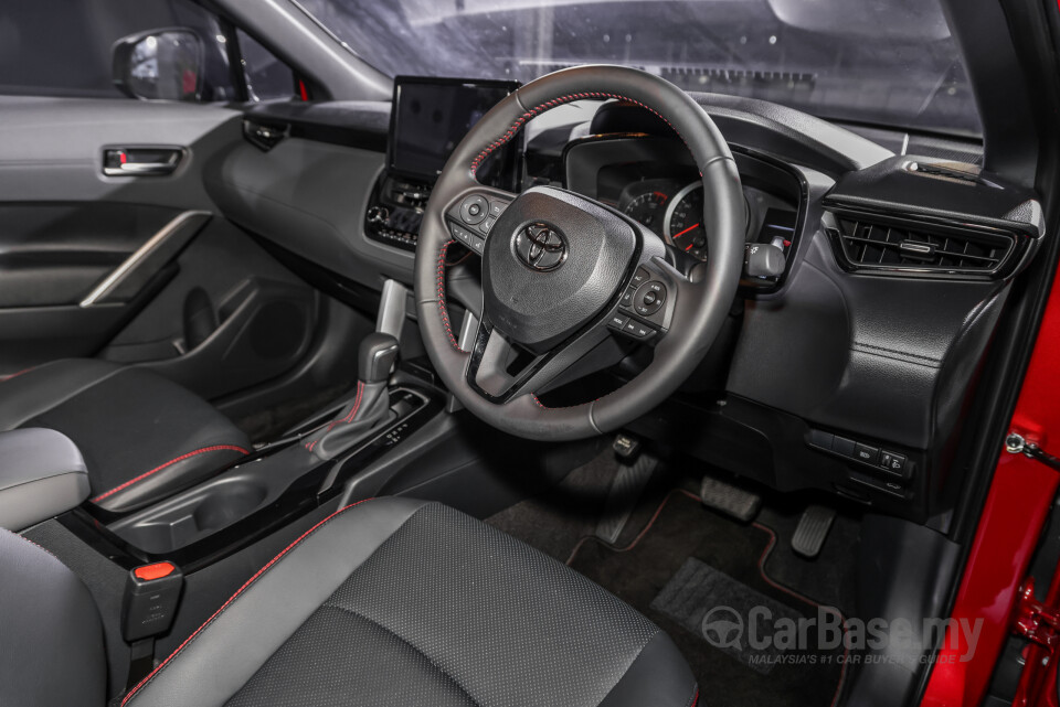 Toyota Corolla Cross XG10 (2021) Interior