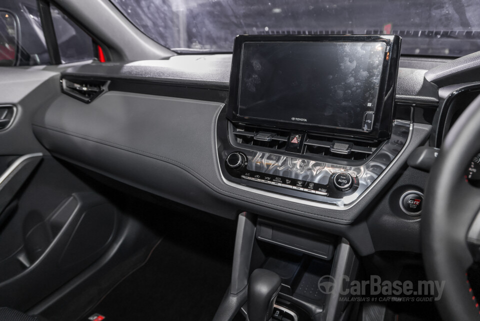 Toyota Corolla Cross XG10 (2021) Interior