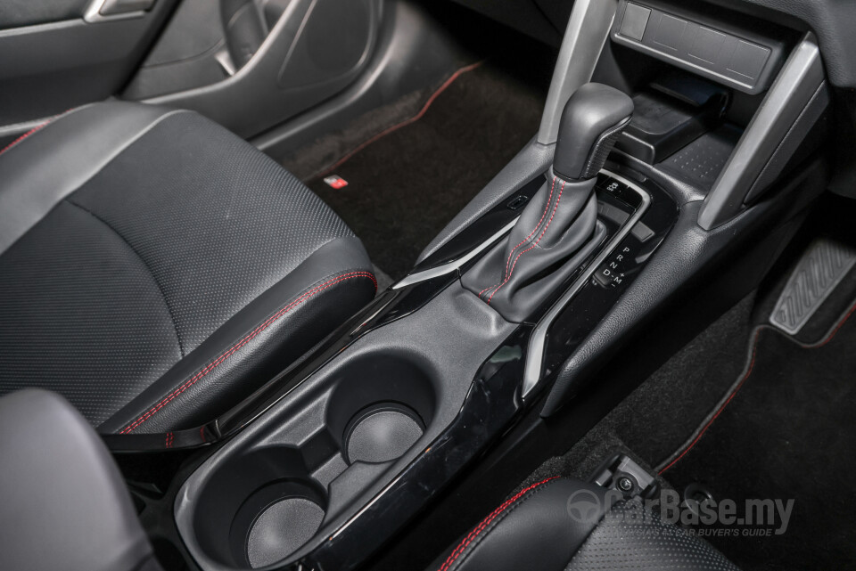 Toyota Corolla Cross XG10 (2021) Interior