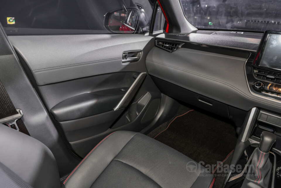 Toyota Corolla Cross XG10 (2021) Interior