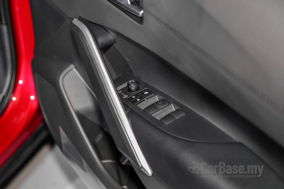 Toyota Corolla Cross XG10 (2021) Interior