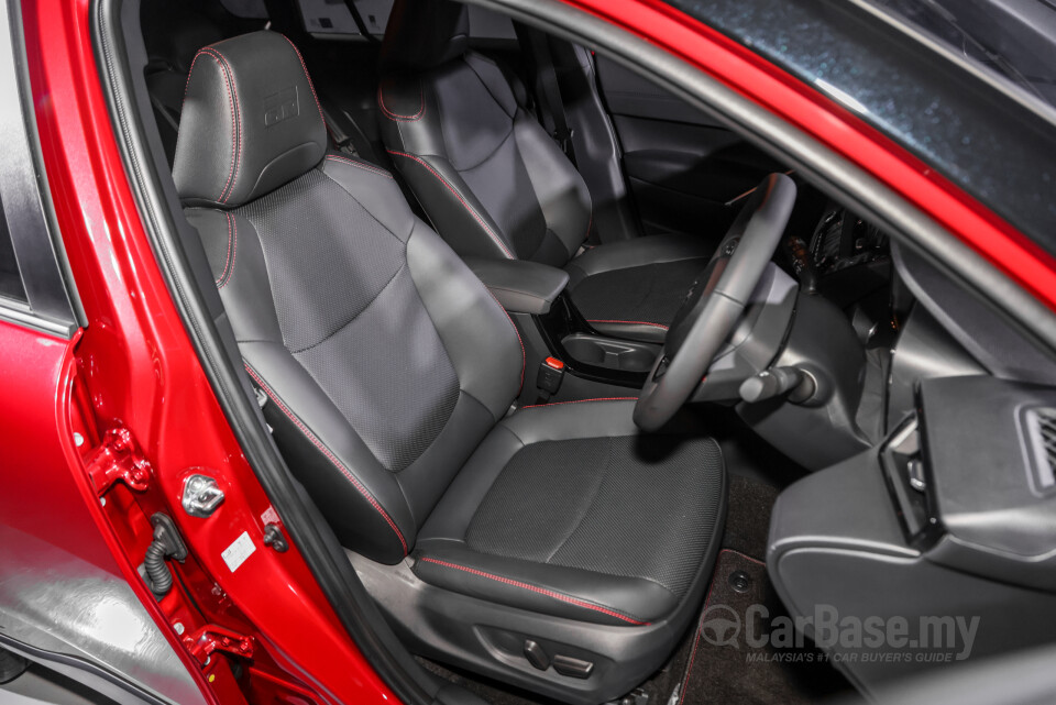 Toyota Corolla Cross XG10 (2021) Interior