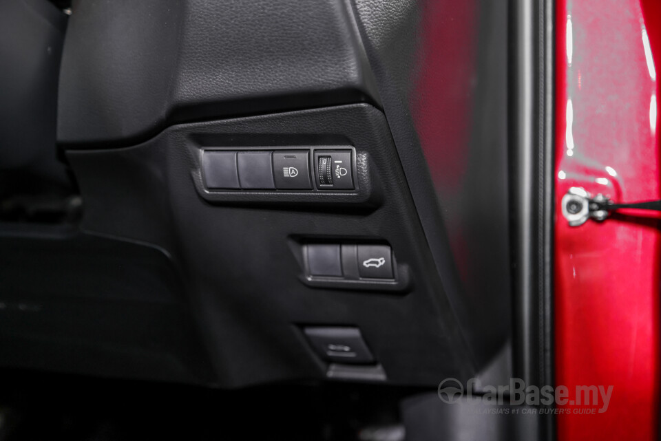 Toyota Corolla Cross XG10 (2021) Interior