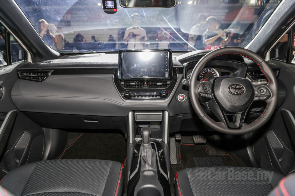 Toyota Corolla Cross XG10 (2021) Interior